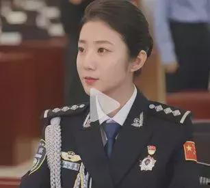 警花吃瓜事件视频,网络热议背后的真相揭秘