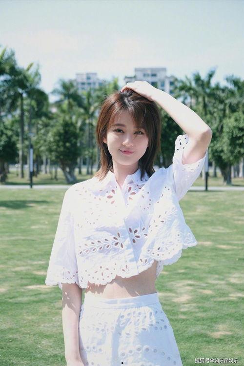 吃瓜群众江灵,揭秘吃瓜群众的趣味生活